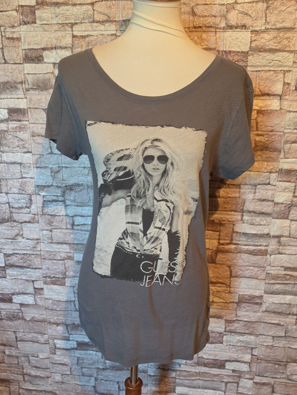 Guess Women's Gray Graphic Tee